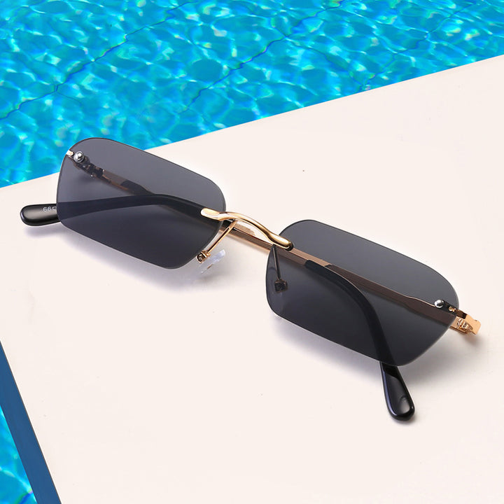 Damen modische rechteckige Sonnenbrille mit luxuriösem Metallrahmen Karnz