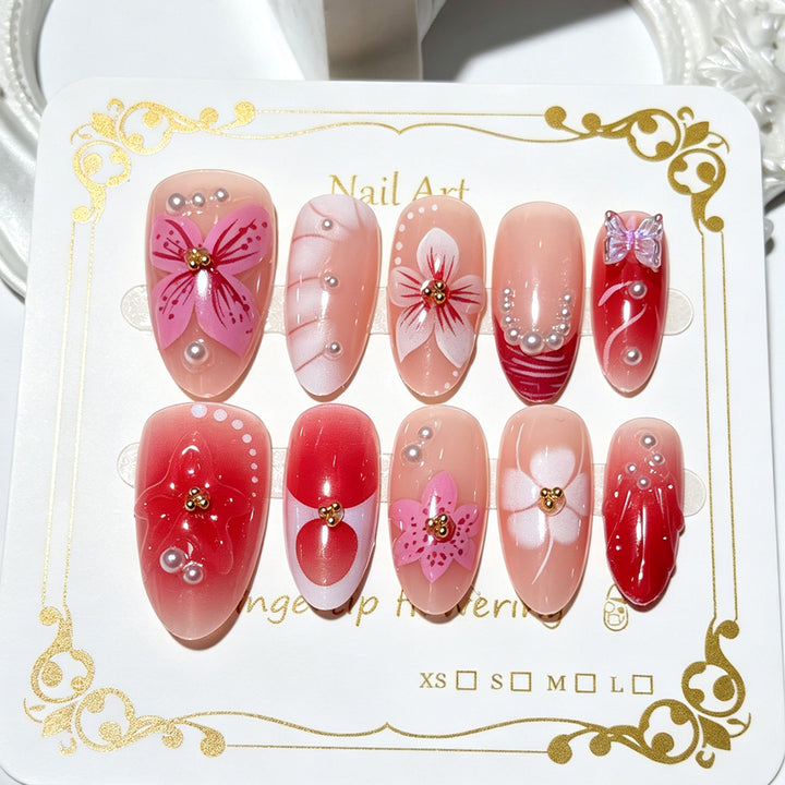 Florales dekoratives Press-On-Nagelkunst-Set Karnz
