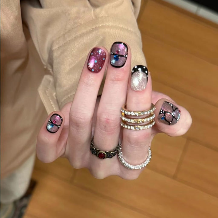 Dekorative Nagelkunst