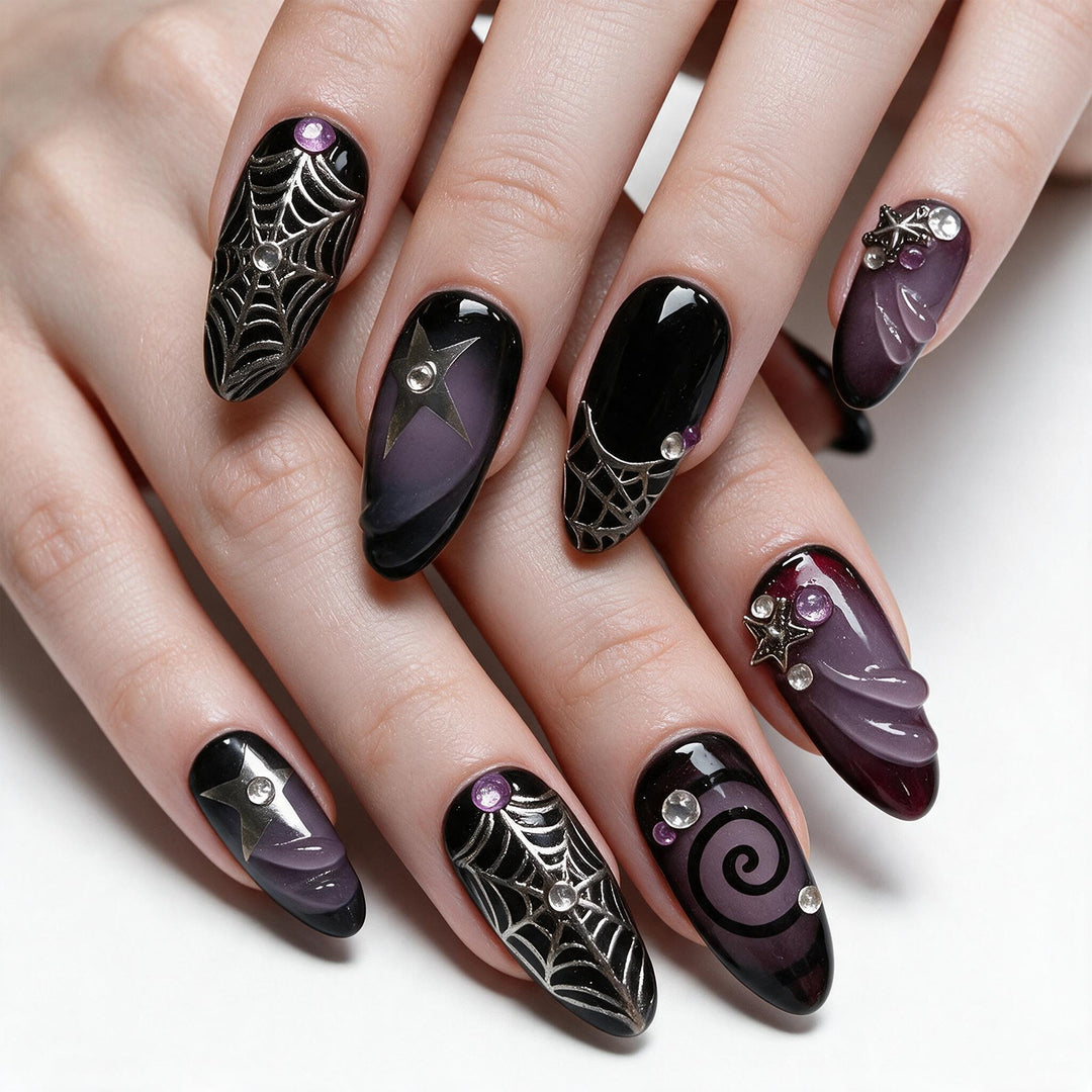 Kunstvolle Nagelverlängerungen mit kreativen Augen-Design Karnz