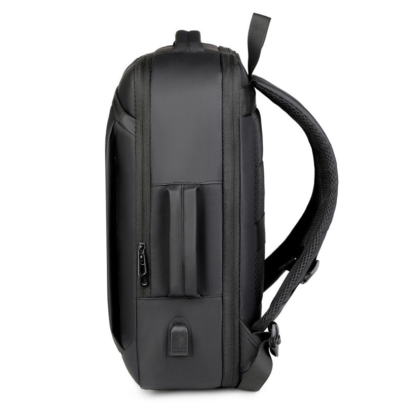 Geräumiger tech-freundlicher Rucksack Karnz