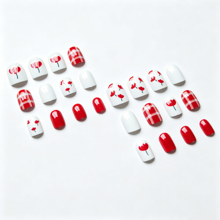 Saisonales Floral Nagelkunstdesign