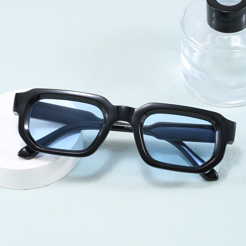 Damen Modische quadratische Sonnenbrille mit klarem Rahmen Karnz