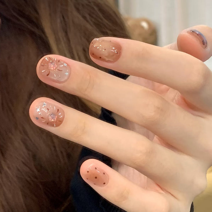 Elegante Blumendruck-Nagelkunst Karnz