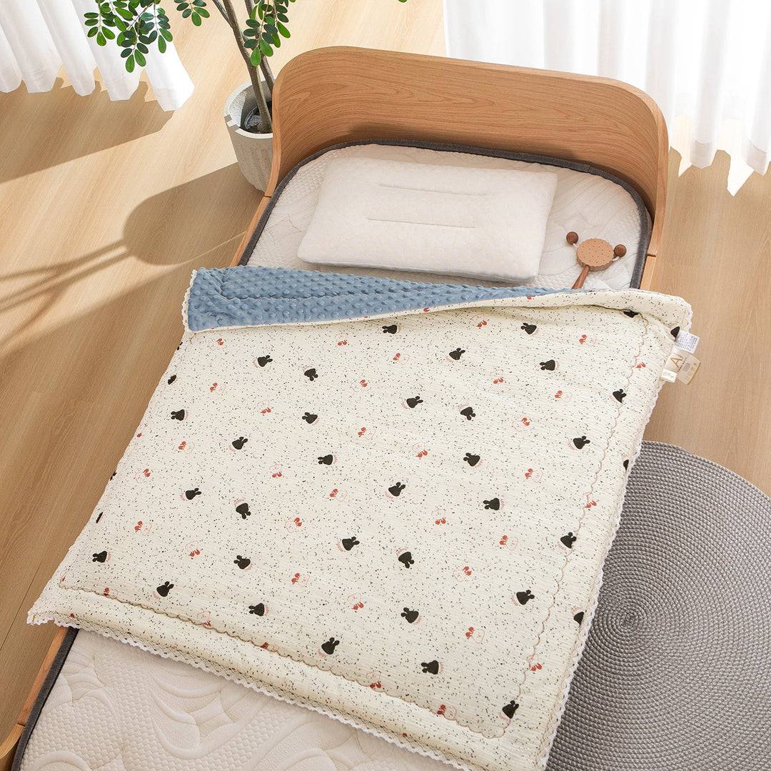 Damen Tagesdecke mit hochwertigem floralem Design Karnz
