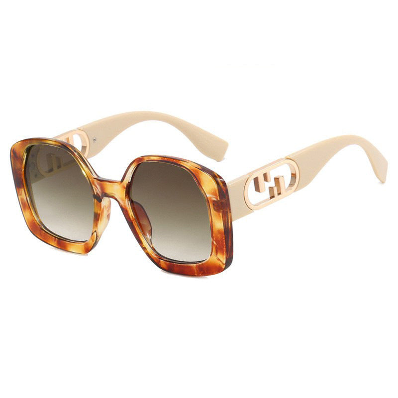 Damen oversized Sonnenbrille mit extravagantem geometrischen Rahmen und eleganten Akzenten Karnz