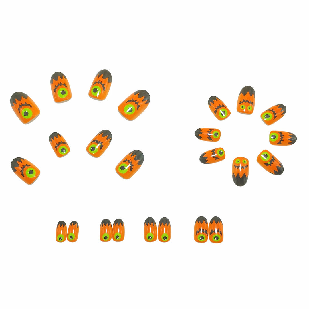 Kreative Halloween Kunstnägel mit gruseligen Motiven Karnz