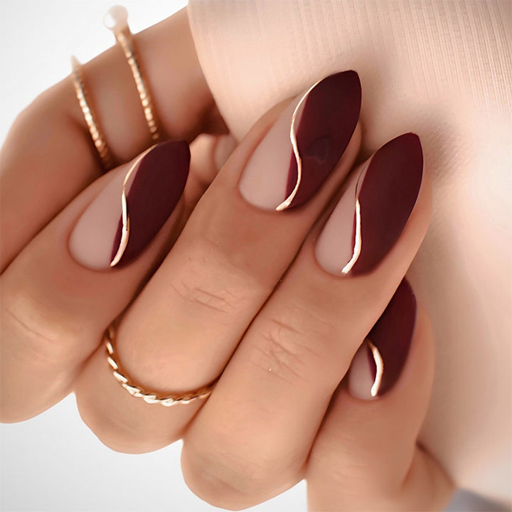 Stylisches Press-On-Nagelset mit elegantem, geschwungenem Design Karnz