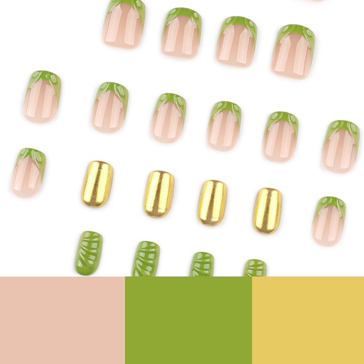 Kreative Nagelkunst mit funkelnden Akzenten Karnz
