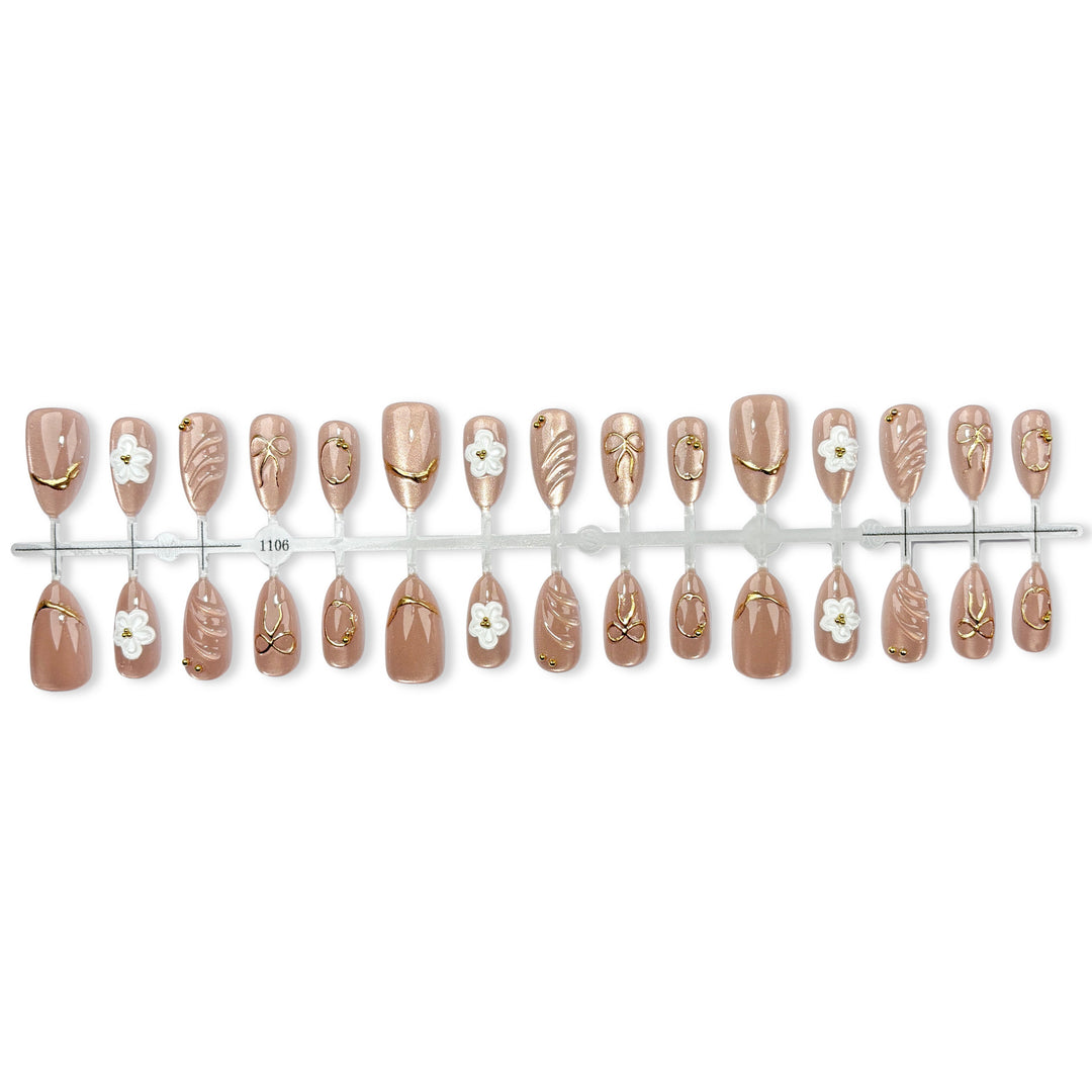 Blumenmuster Elegantes Press-On Nagelset