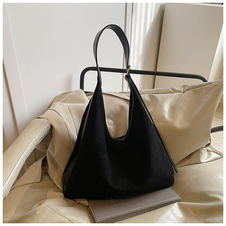 Elegante und Vielseitige Schultertasche Karnz