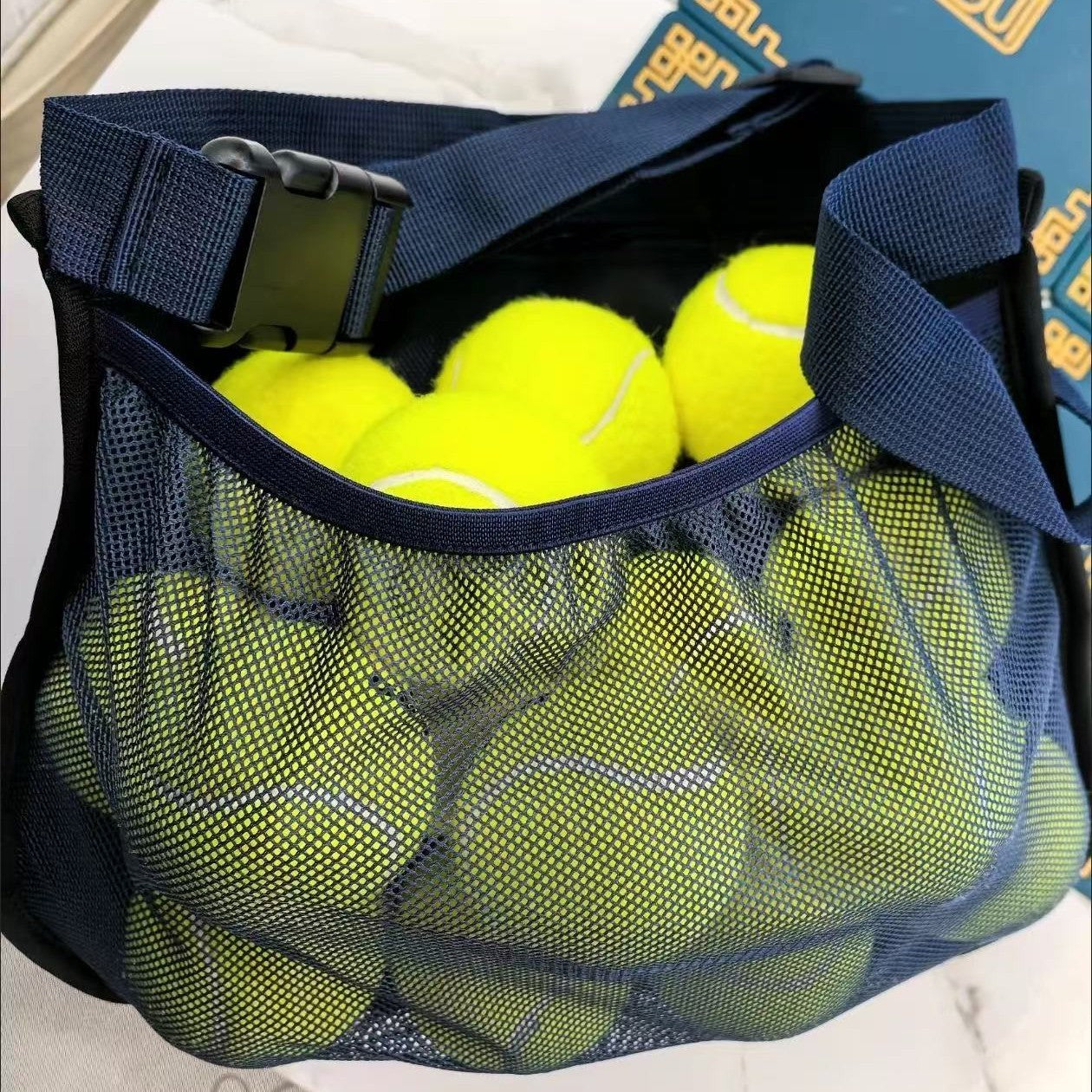 Unisex Tragetasche für Sportbälle mit Netzoberfläche und verstellbarem Trageriemen Karnz