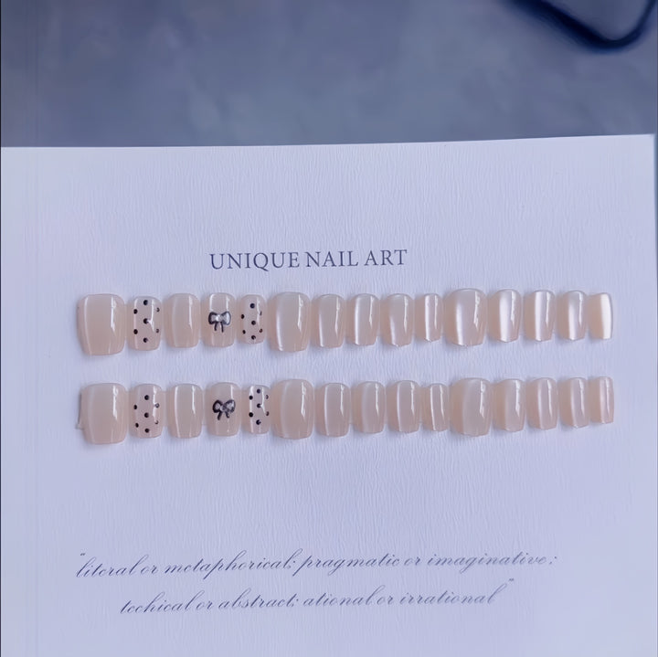 Handgemachtes Nail Set Karnz