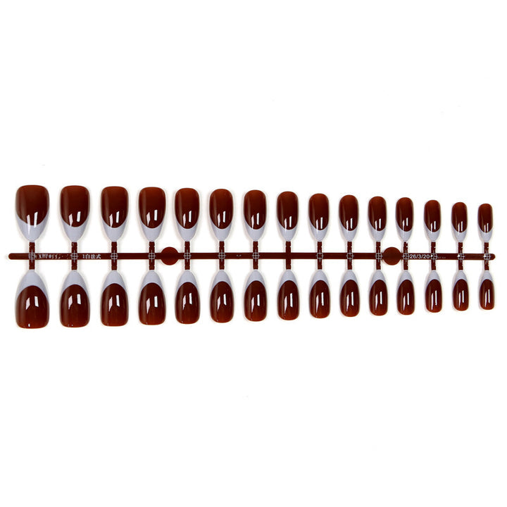 Elegante Kunstnägel mit französischem Design Karnz