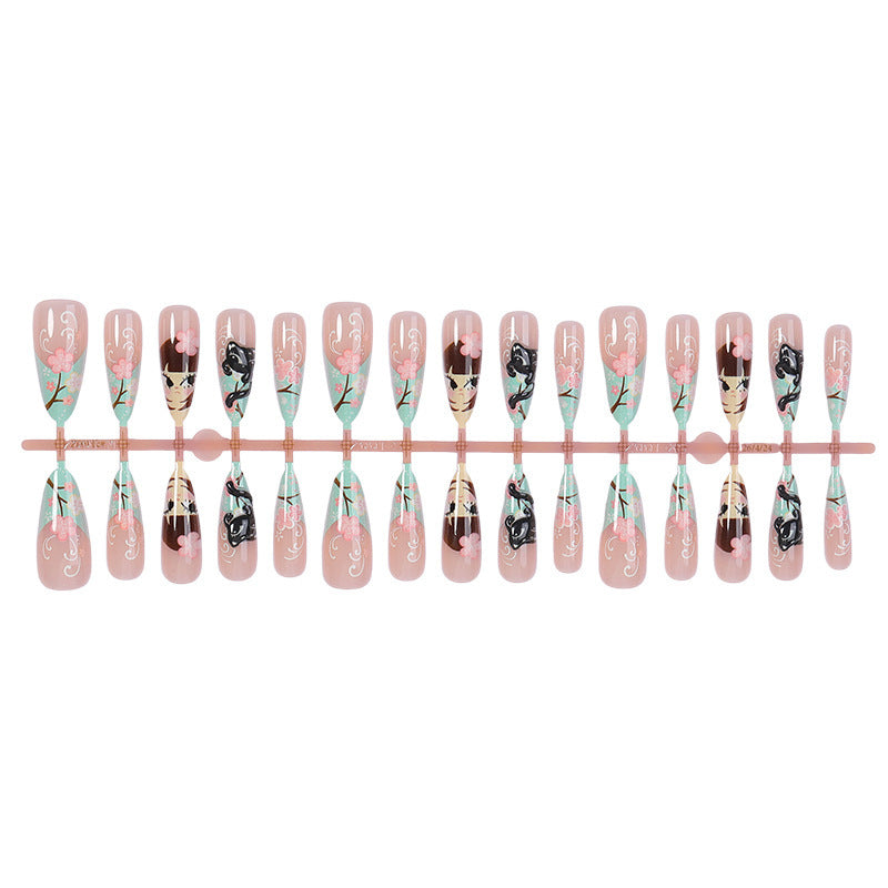 Kreatives Kunstnagelset mit bunten floralen und eleganten Designs Karnz