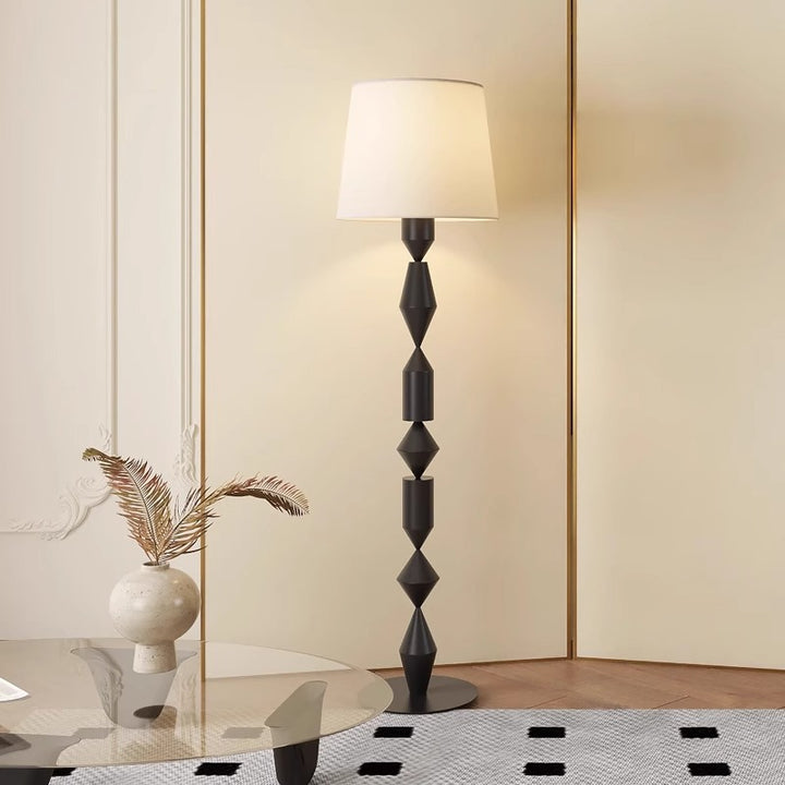 Skulpturale Stehlampe
