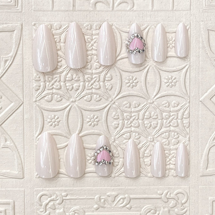 Glamouröses Press-On Nagelkunst Set Karnz