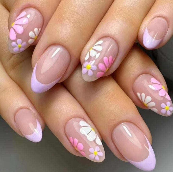Chic Floral Nail Art Karnz