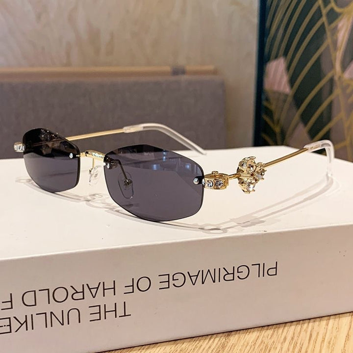 Modische Sonnenbrille mit Luxuriösen Goldenen Akzenten Karnz