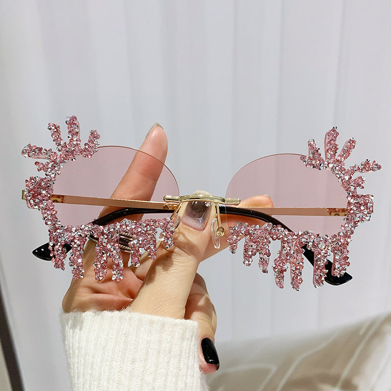 Damen Extravagante Sonnenbrille mit funkelnden Strassverzierungen Karnz