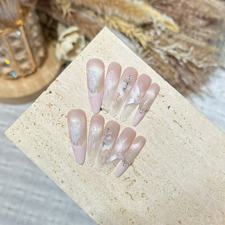 Elegantes Langes Stiletto Press-On Nageldesign Set