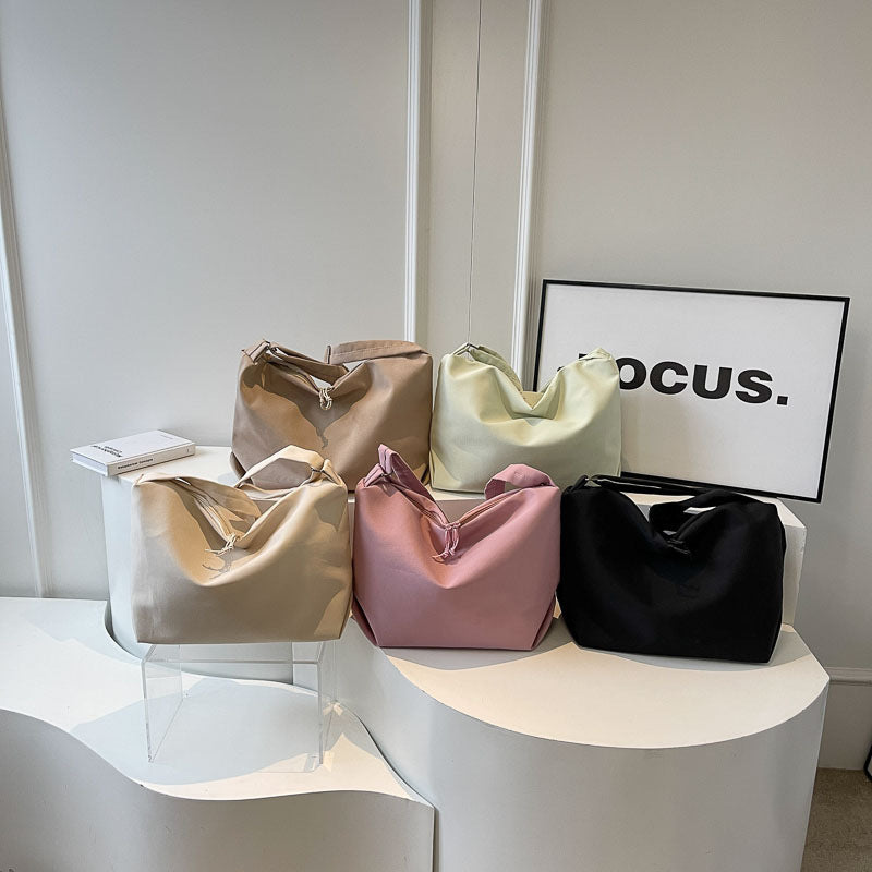 Konturiertes Weichgewebe-Schultertasche Karnz