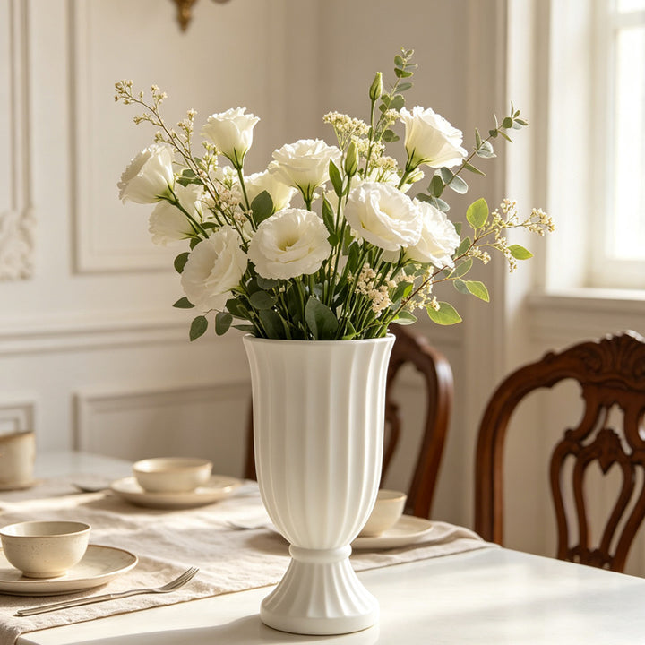 Majestätische gerippte dekorative Vase Karnz