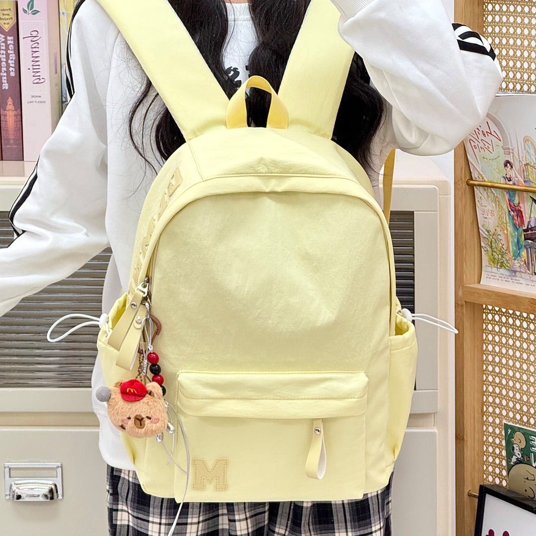 Stylischer Canvas-Rucksack mit plüschigem Schlüsselanhänger Karnz