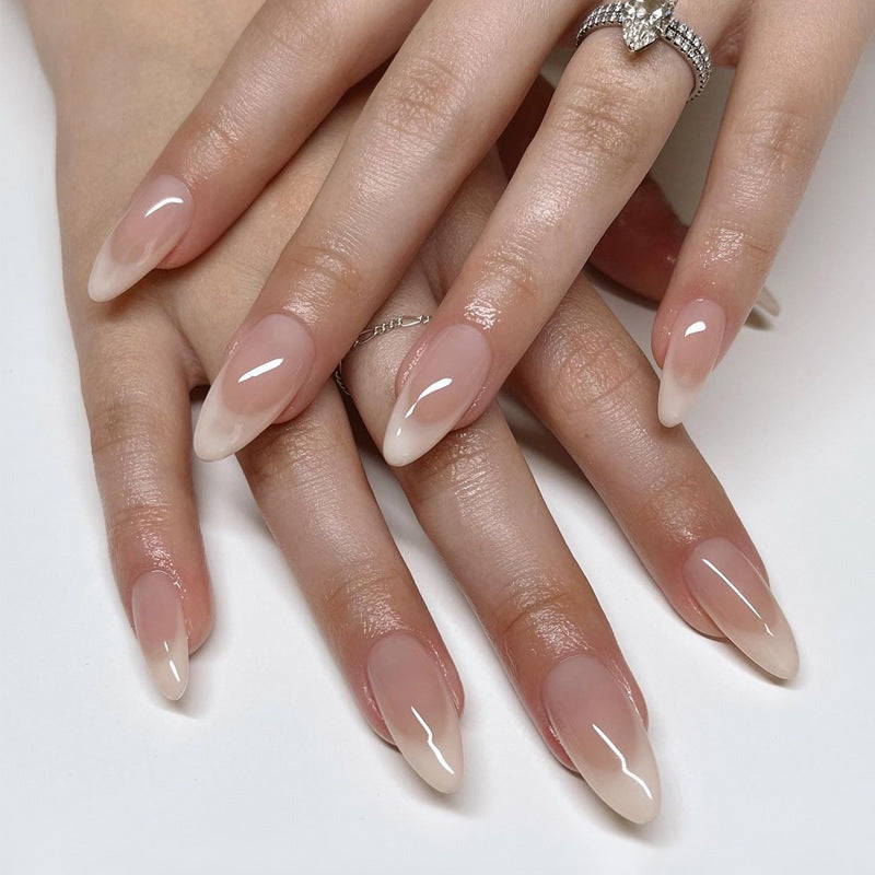 Elegante Stiletto Nagelkunst Karnz