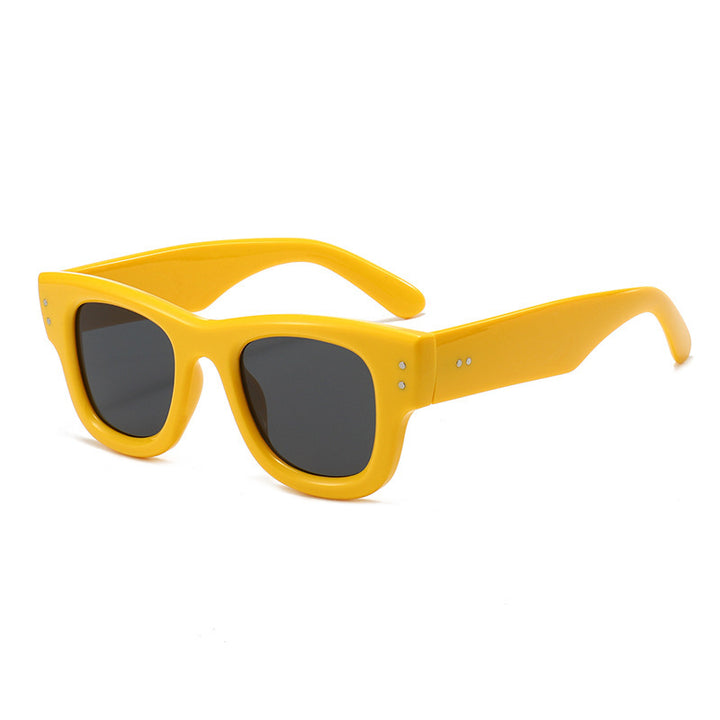 Retro-inspirierte auffällige Rahmen-Sonnenbrille Karnz