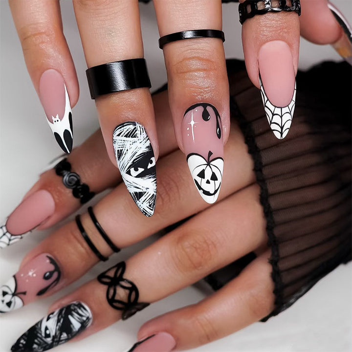 Kreatives Kunstnagelset mit Halloween-Thema Karnz