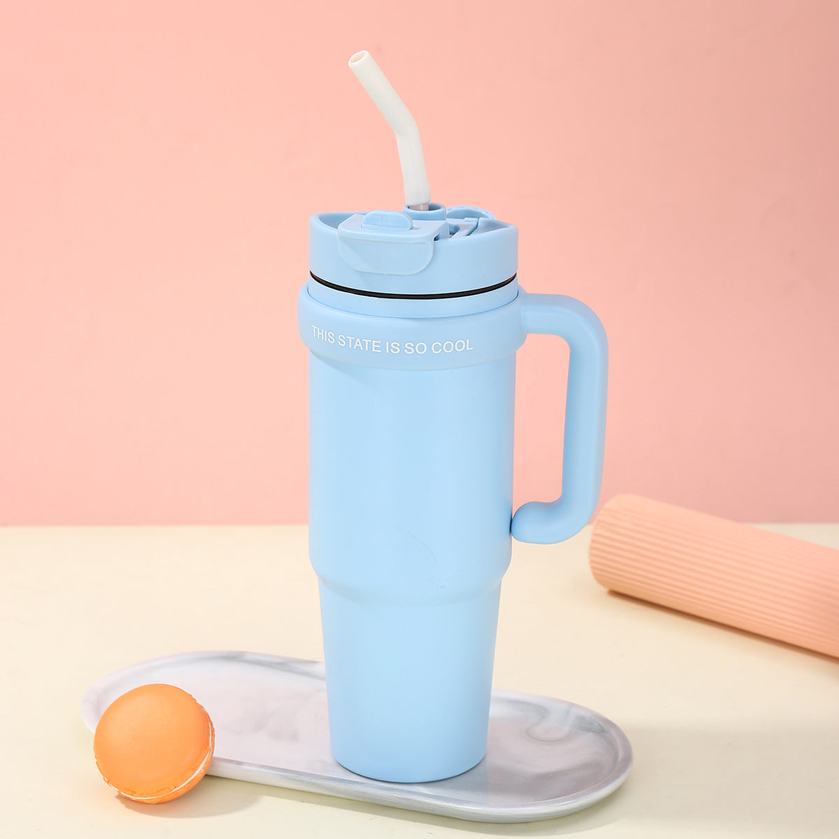 Unisex Trinkbecher mit integriertem Strohhalm Karnz