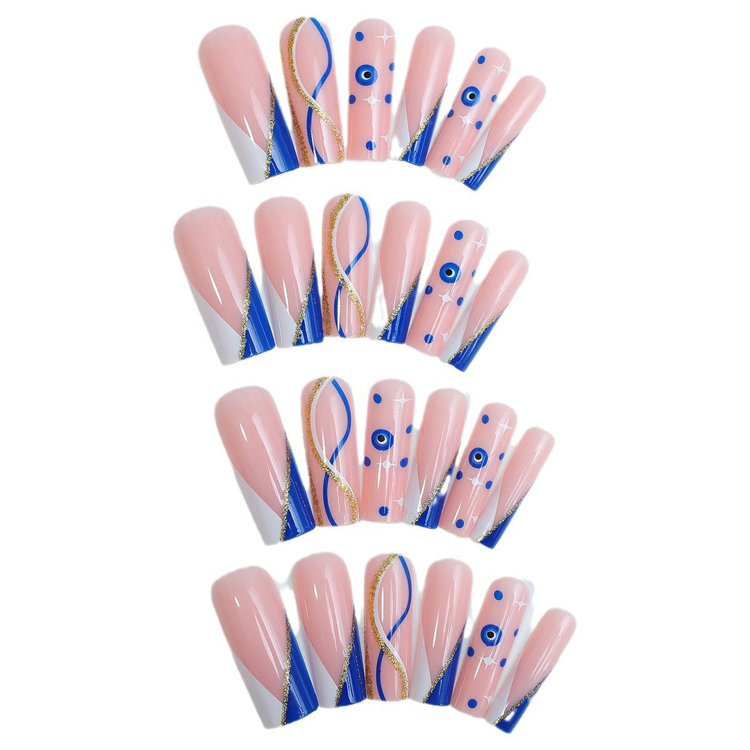 Künstlerische Press-On Nagelkollektion Karnz