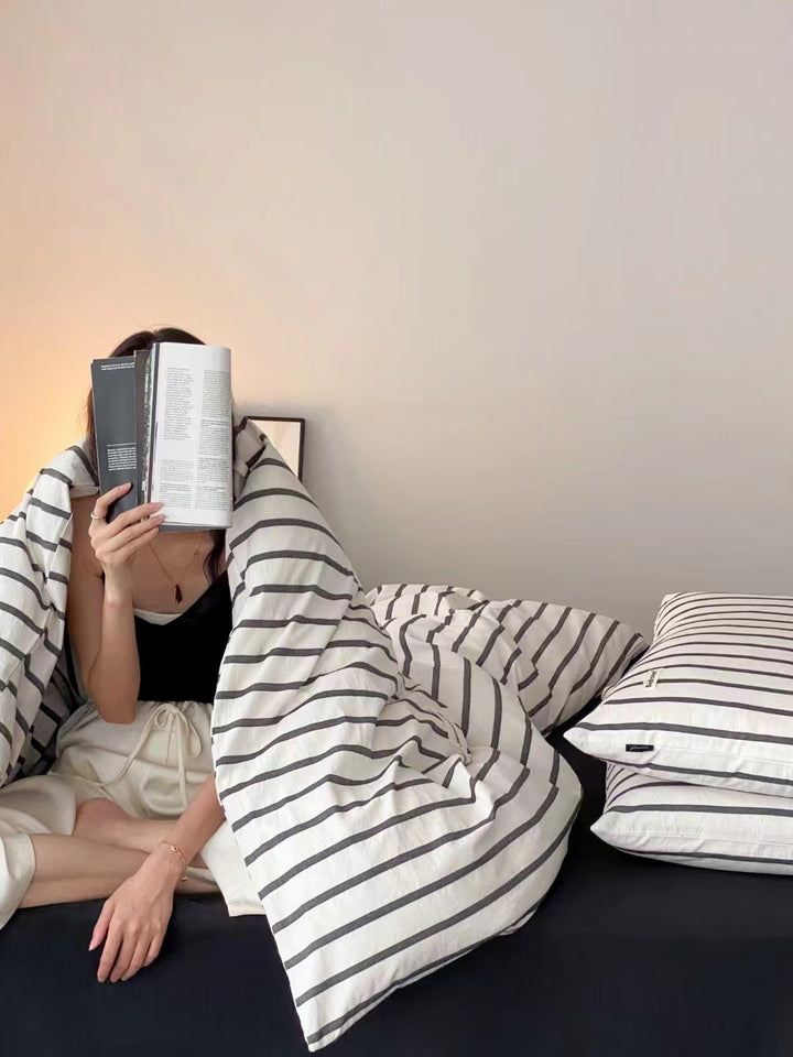 Gestreifte Baumwoll-Bettwäschegarnitur in Percale-Qualität mit leichter Steppung