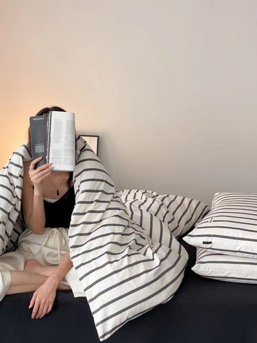 Gestreifte Baumwoll-Bettwäschegarnitur in Percale-Qualität mit leichter Steppung