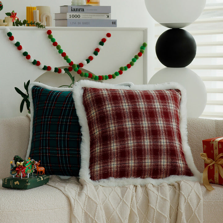 Quadratischer Sofa‑Zierkissenbezug im klassischen Tartan‑Design mit Teddybordüre Karnz