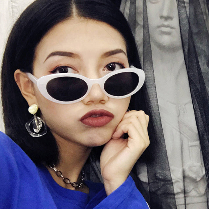 Damen Cat-Eye Sonnenbrille mit transparentem Rahmen und farbverlaufenden Gläsern Karnz
