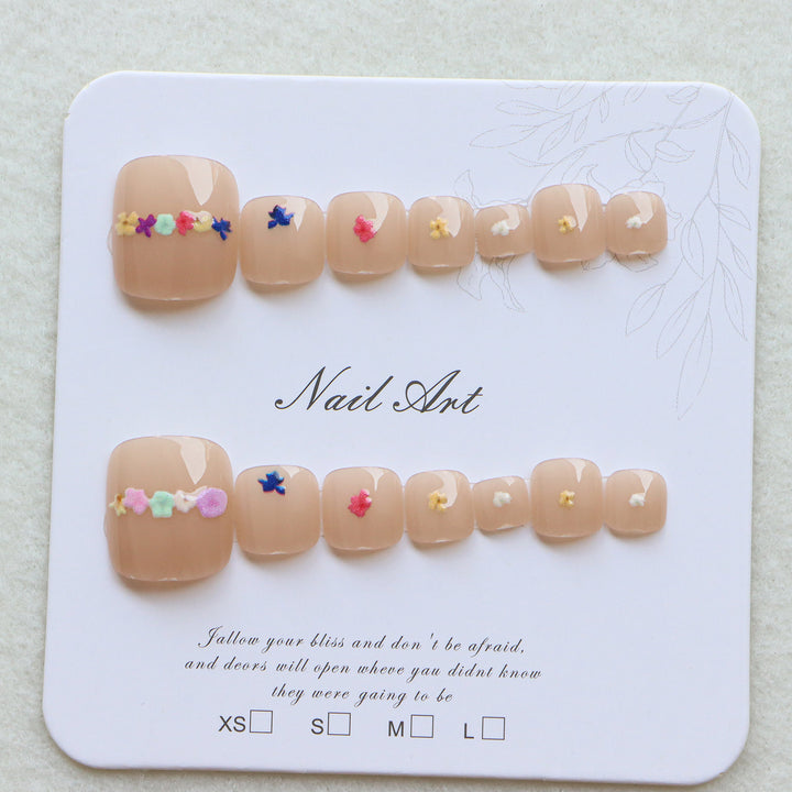 Floral Verziertes Press-On Nagelkunst Set Karnz