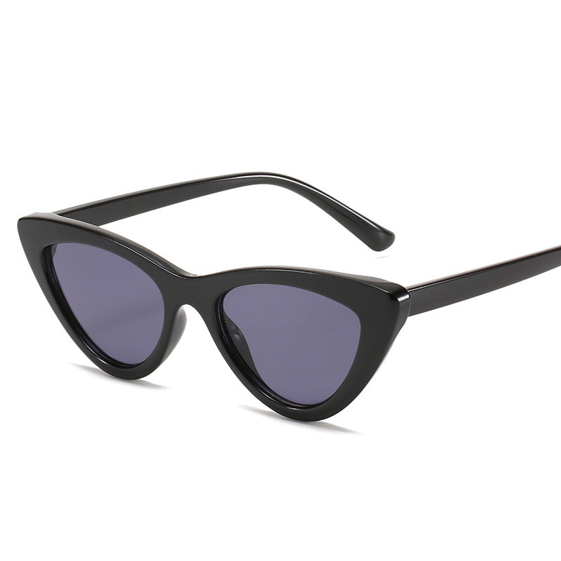 Damen Cat-Eye Sonnenbrille mit futuristischem Design und robustem Rahmen Karnz