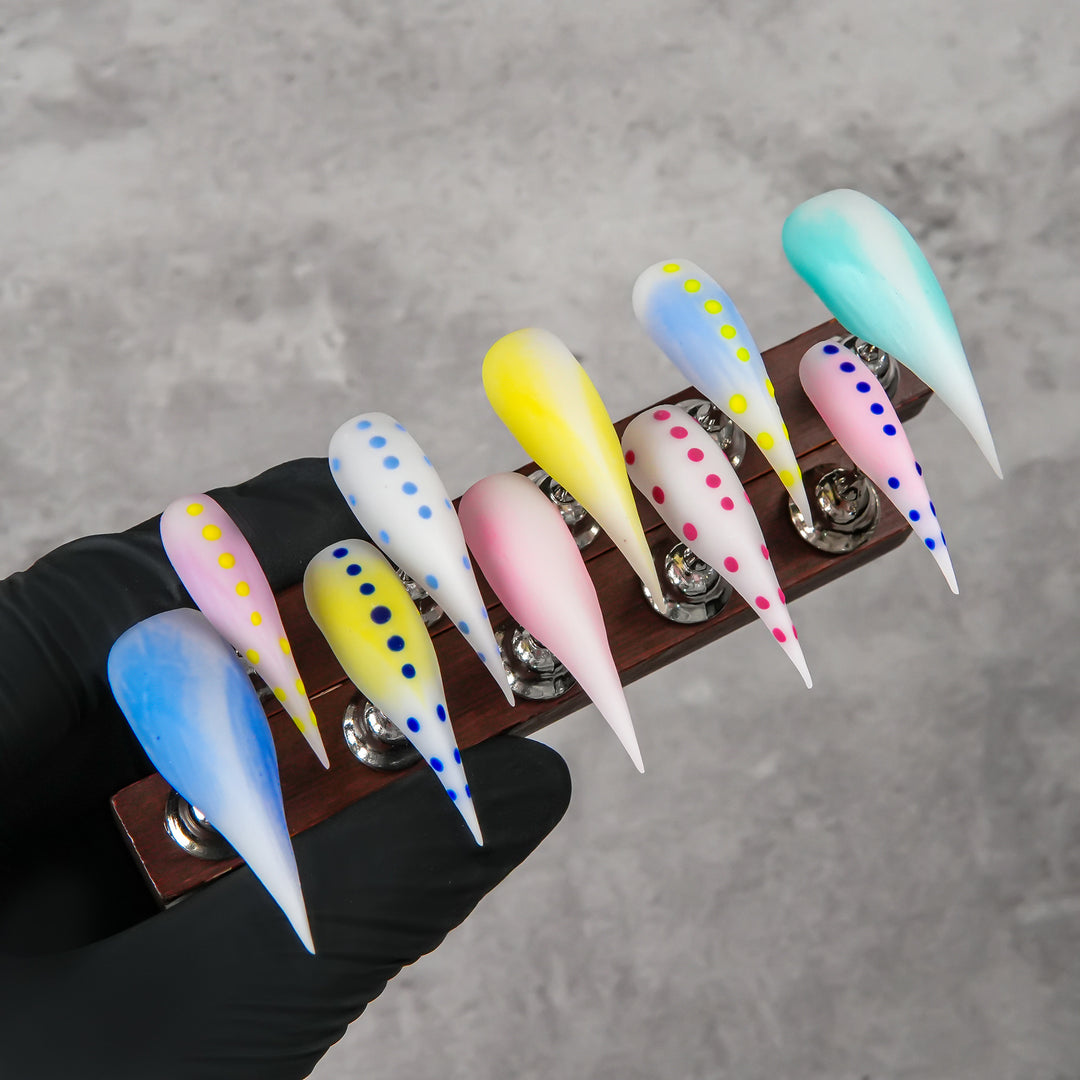 Künstlerisches Stiletto Press-On Nageldesign Set