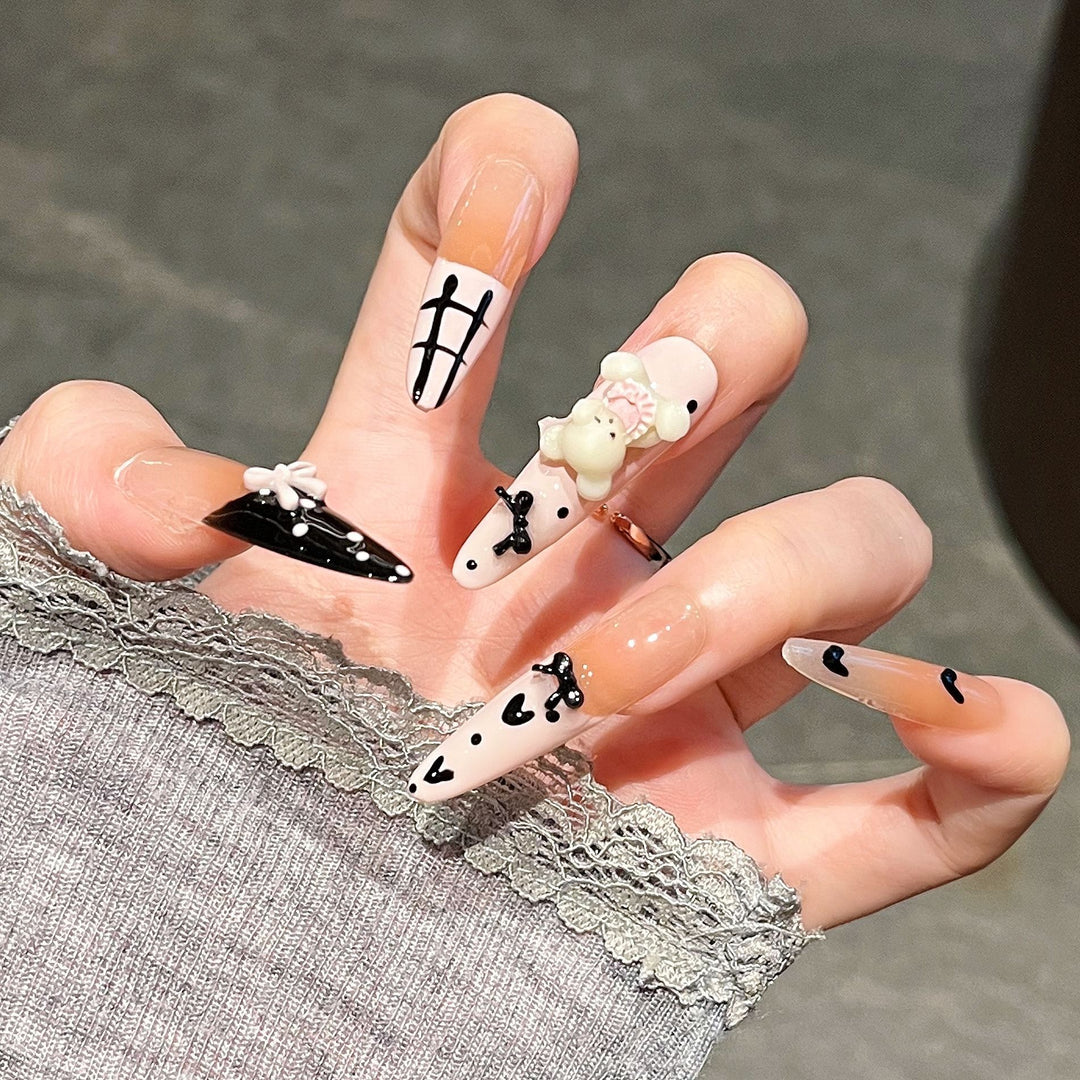 Kreative 3D-Charakter-Themen Druck-on Nagelkunst Karnz