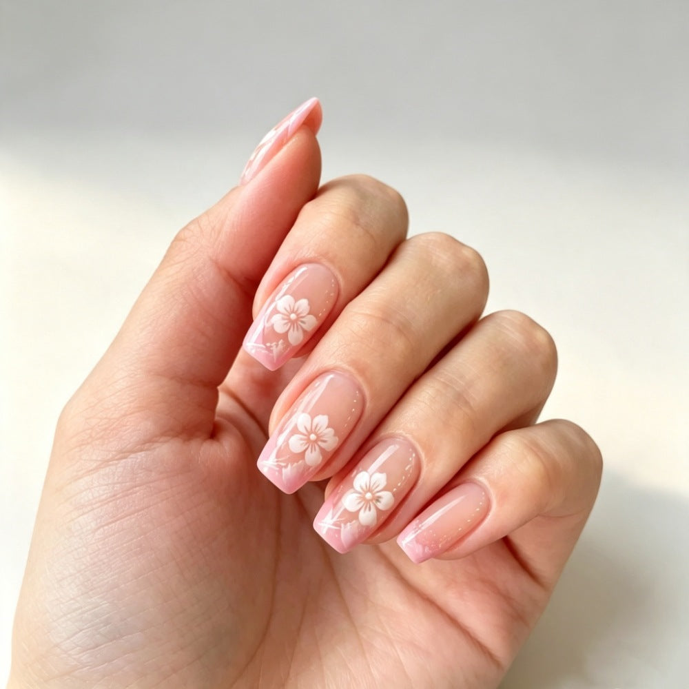 Kunstvolle Nagelspitzen Karnz