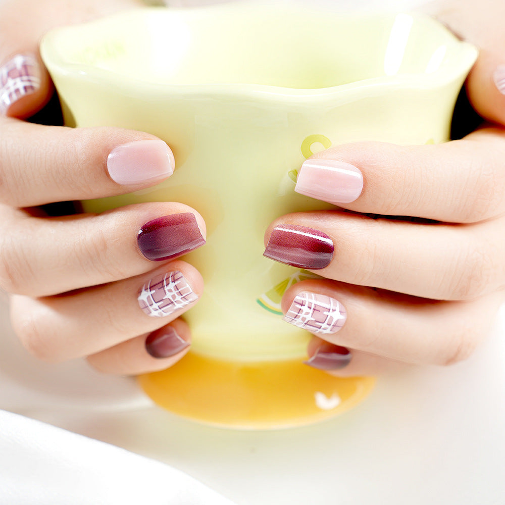 Stylisches Gradient Press-On Nagelset Karnz