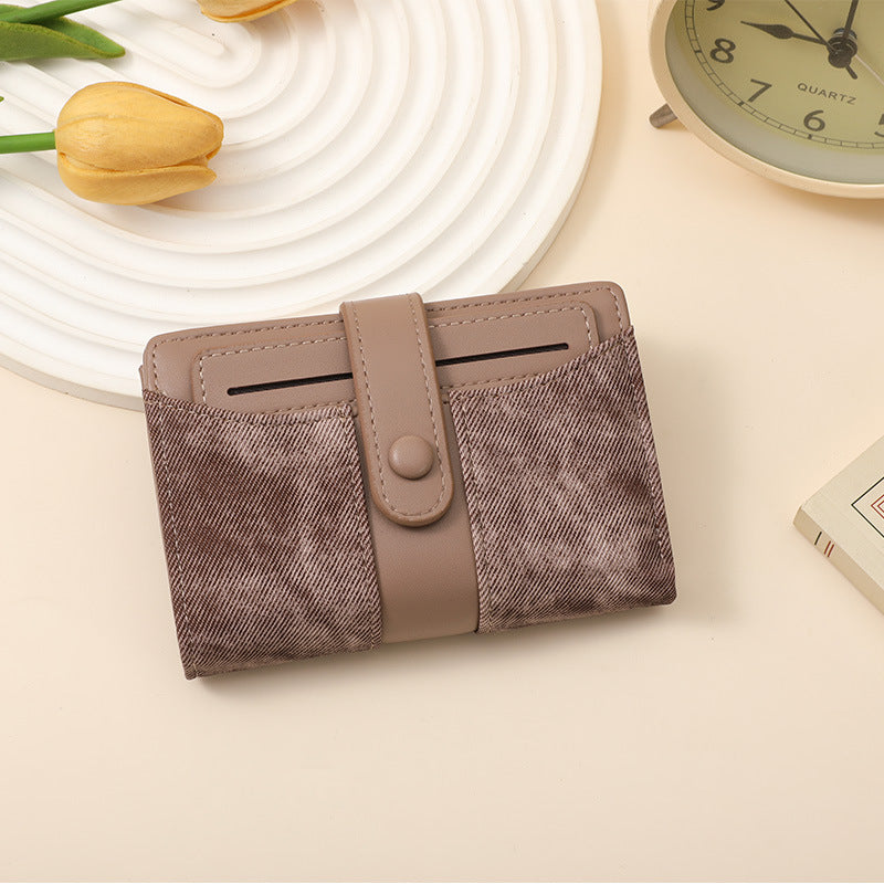Texturiertes Multi-Topf-Snap-Verschluss-Wallet Karnz
