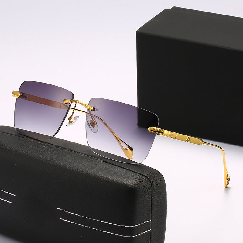 Damen modische quadratische Sonnenbrille mit luxuriösen Metall-Akzenten Karnz