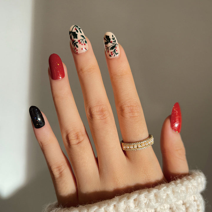 Kunstvolle Nagelkunst mit floralem 3D-Design Karnz