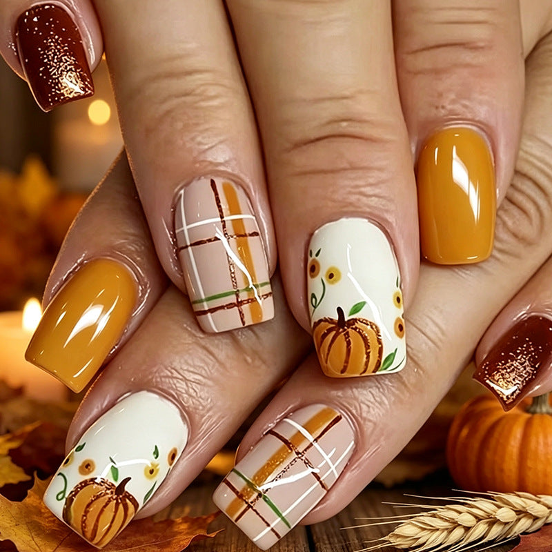 Festliches von Kürbissen inspiriertes Nagelkunstset Karnz