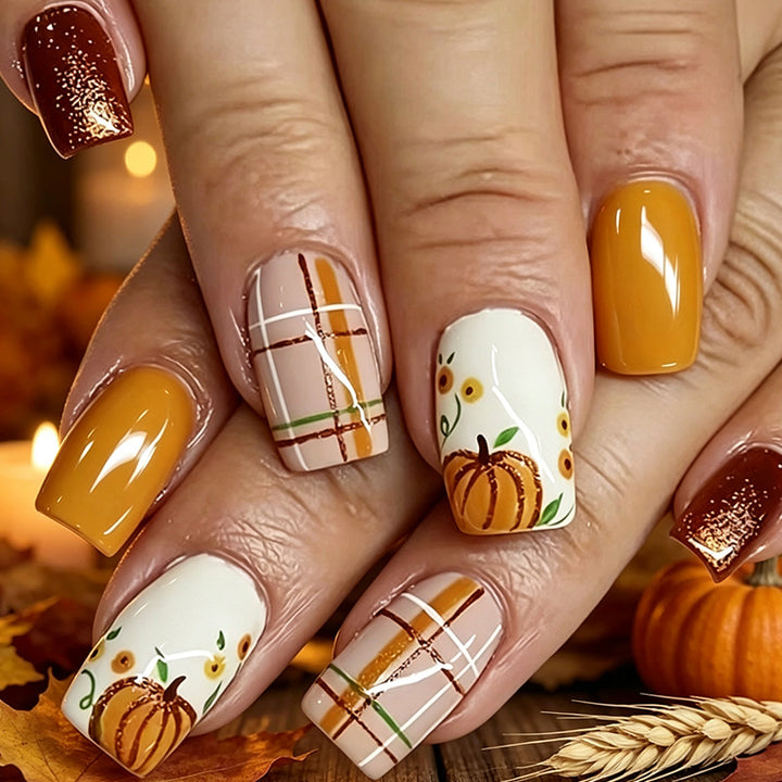 Festliches von Kürbissen inspiriertes Nagelkunstset Karnz