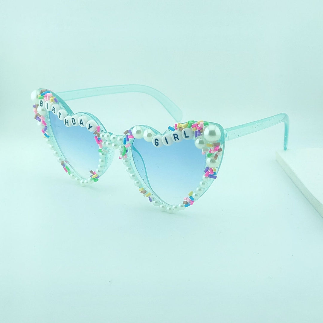 Damen Herzförmige Sonnenbrille mit außergewöhnlichem Dekor Karnz