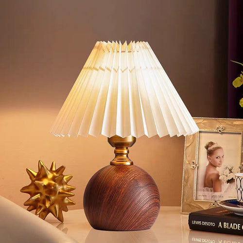 Elegante Gefaltete Tischlampe